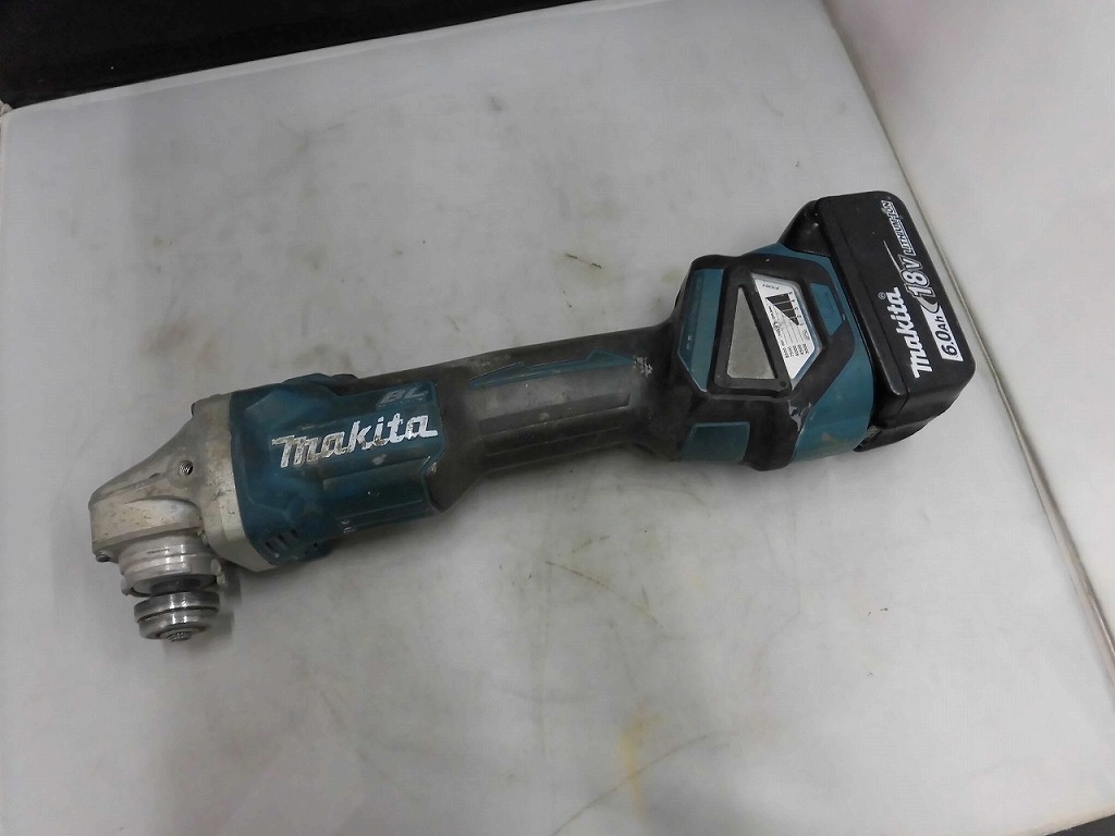 マキタ makita 100粍 申し受ける式テイスクグラインダ GA412D 【中古】