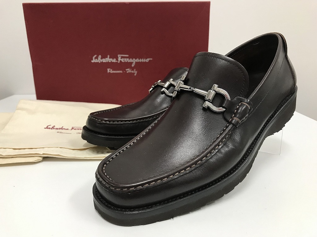 【全品ポイント10倍！要エントリー】【期間限定セール】サルヴァトーレフェラガモ Salvatore Ferragamo オトナ仕様のビットローファー ガンチーニ シューズ靴 6 1／2 2E 約25ｃｍ 【中古】