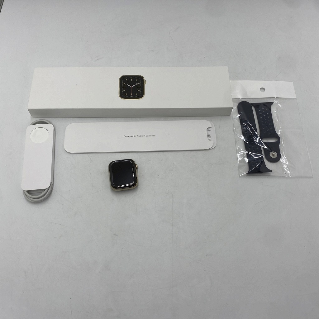 【継続期間押さえる大売り出し】アップル Apple Apple Watch M0GV3J/A 【中古】