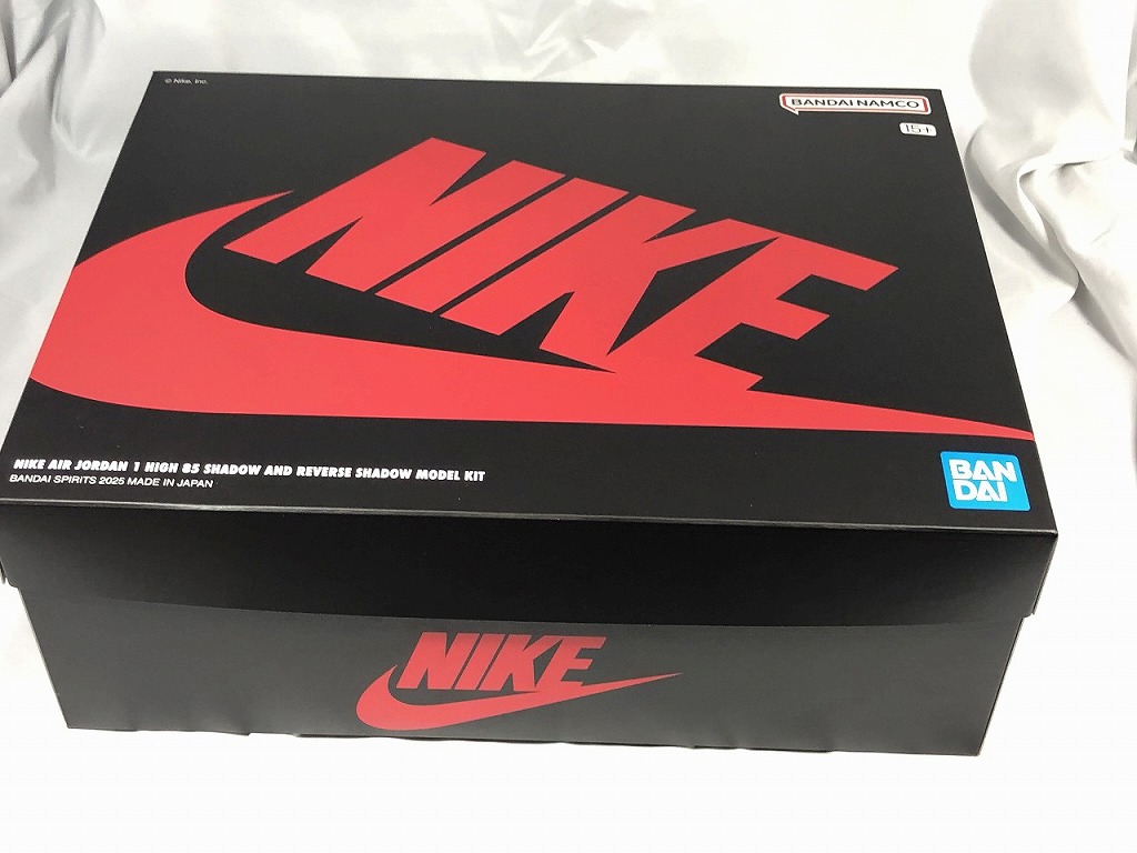 バンダイ BANDAI NIKE AIR JORDAN 1 HIGH 85 SHADOW AND REVERSE SHADOW MODEL KIT 【中古】
