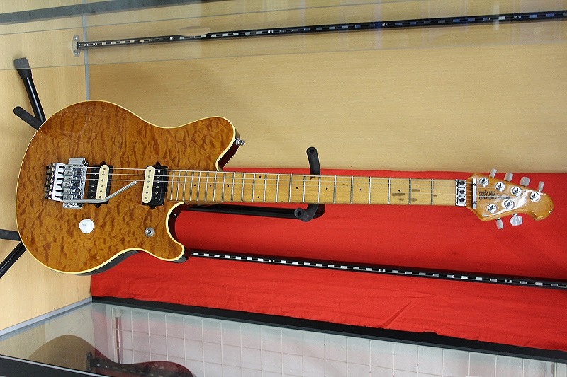 【期間限定セール】アーニーボール・ミュージックマン ERNIE BALL・MUSIC MAN エレキギター AXIS EX Translucent Gold 【中古】