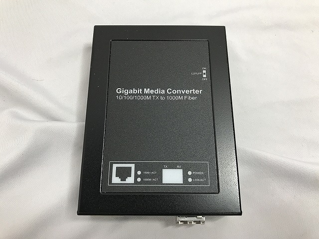 サンワサプライ SANWA SUPPLY 光媒体変換器 ローカルエリアネットワーク-EC212RL 【中古】