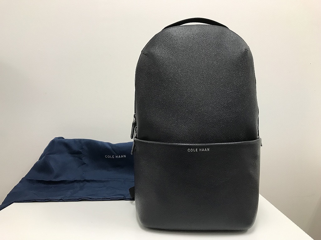 コールハーン COLE HAAN 美品 とことん極める！オトナ仕様のリュックサック トライボロ バックパック バッグ鞄 紺 通勤・通学 【中古】