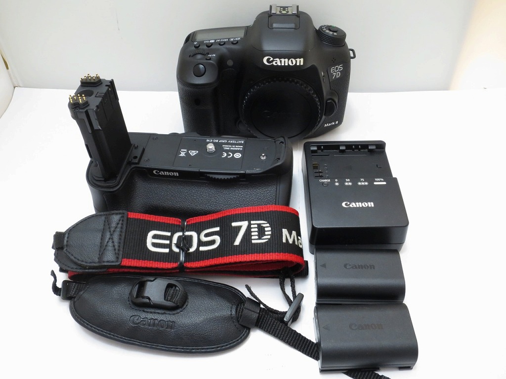 キヤノン Canon デジタル一眼二眼レフ（蓄電池手持ち部分付き添い人） EOS 7D Mark II/BG-E16 【中古】