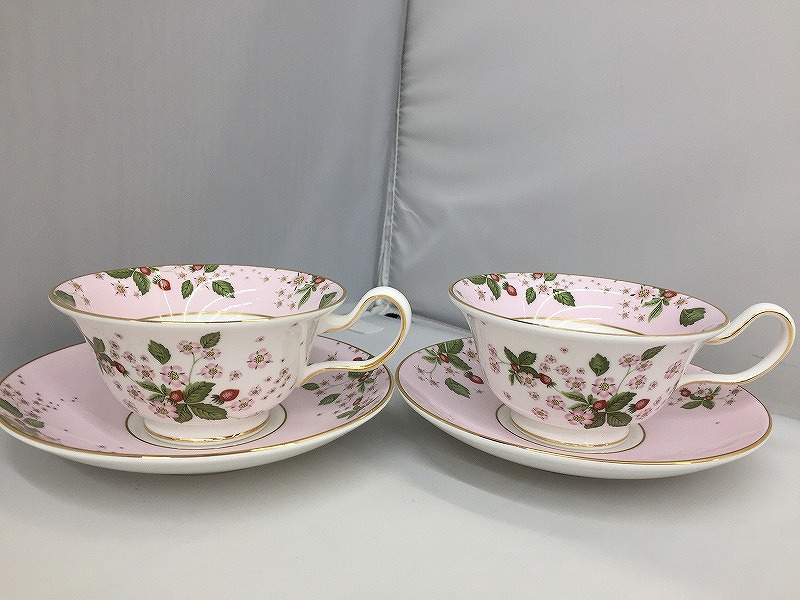 ウェッジウッド WEDGWOOD ワイルドストロベリーブルーム 優勝杯＆ソーサーペア 【中古】