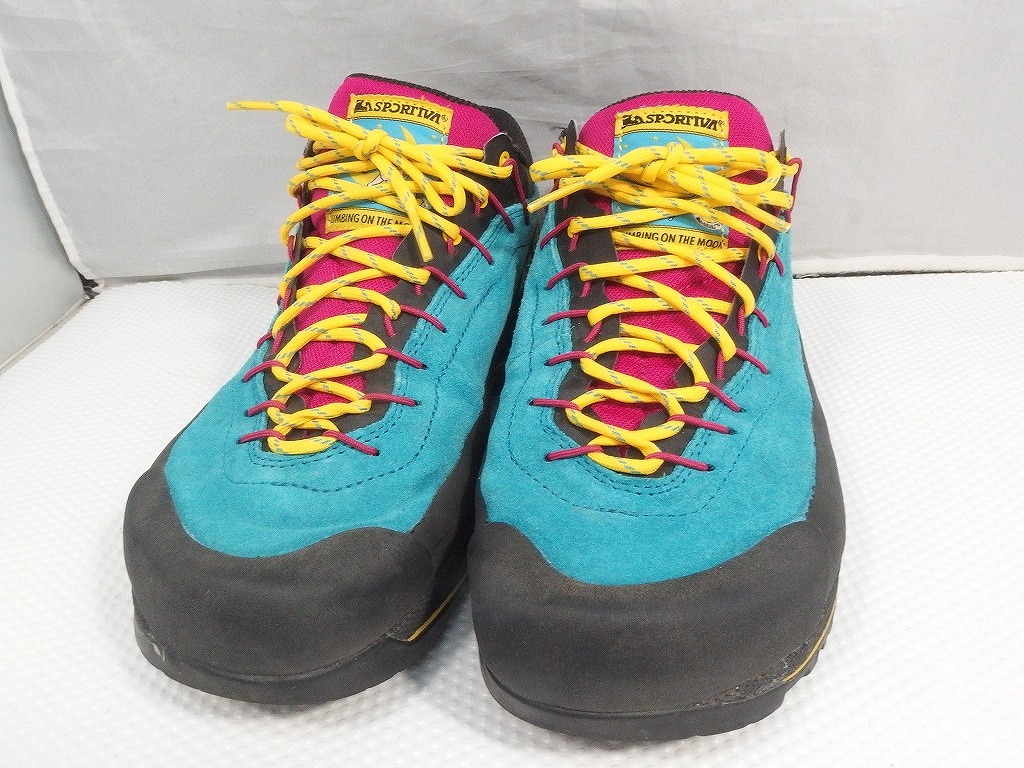 スポルティバ 天使の都市 SPORTIVA ローカットスニーカー 大きさ28ｃｍ 青・黒 TX4R 04-234 【中古】