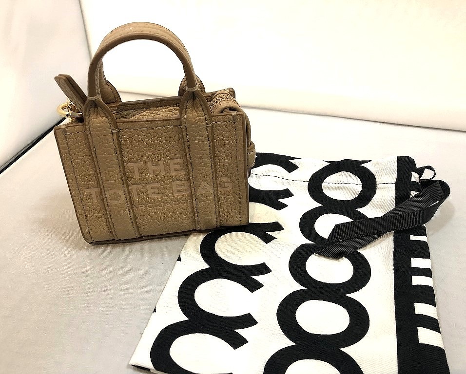 マークジェイコブス MARC JACOBS バッグチャーム ザ レザー ナノ トート 小物収納 ベージュ系 2F3SCP005S07 【中古】