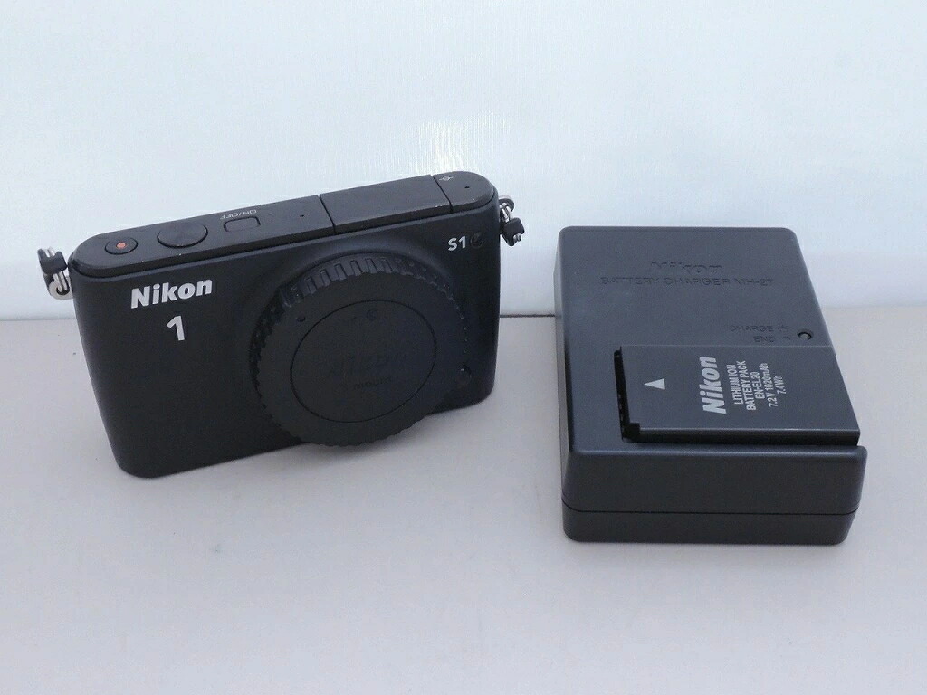 【継続期間押さえる大売り出し】ニコン Nikon 鏡鑑受け答え一眼写真機 上半身 Nikon1 S1 【中古】