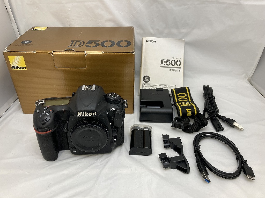 ニコン Nikon デジタル一眼二眼レフ写真機 D500 上半身 【中古】