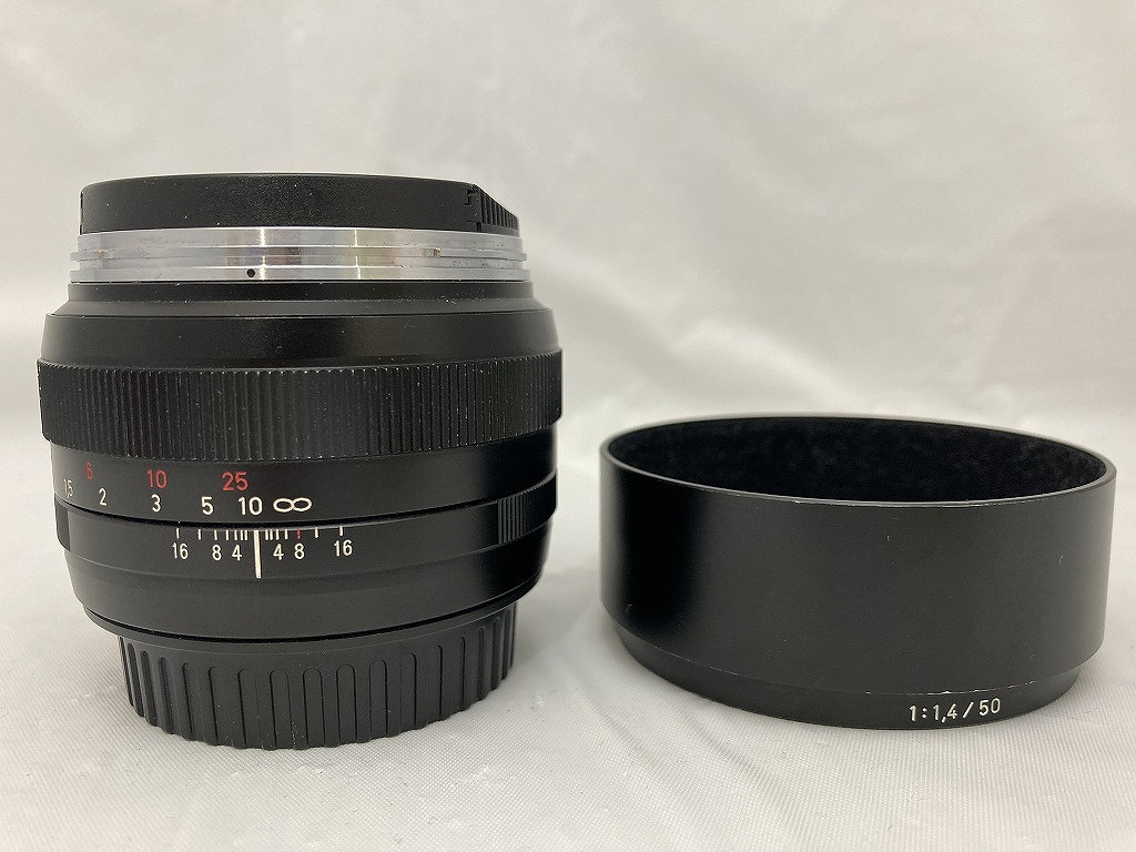 カールツァイス Carl Zeiss 単興味の中心水晶体 Planar T*1.4/50 ZE 【中古】
