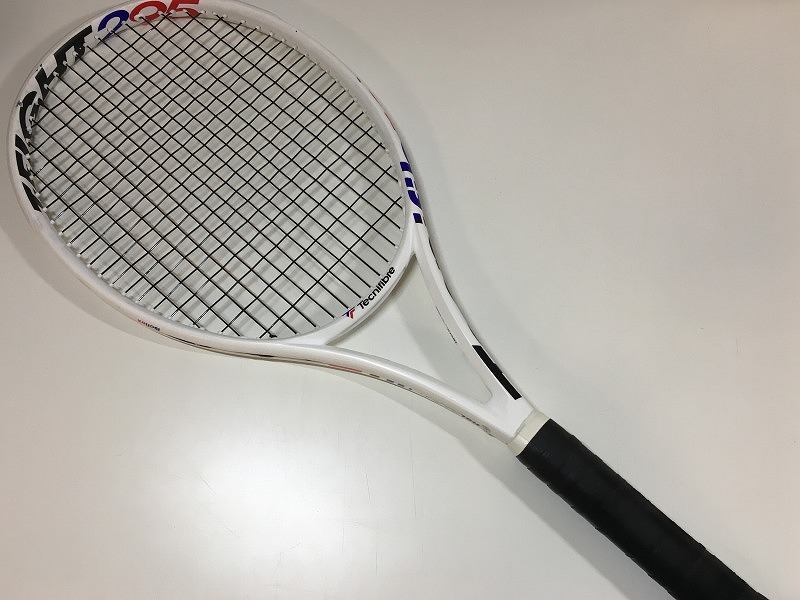 テクニファイバー Tecnifibre 【並品】硬式庭球櫂 G2 T-FIGHT ２９５ Isoflex ２０２３ 【中古】