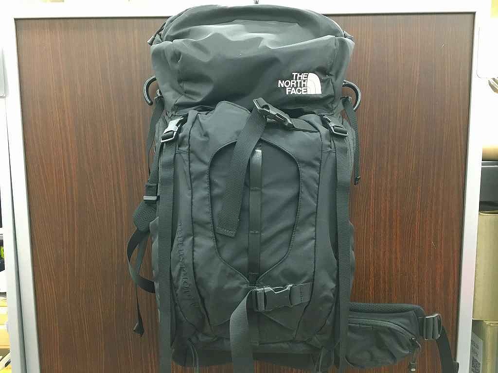 北の方人間の顔 THE NORTH FACE 写真機うしろ側 【中古】