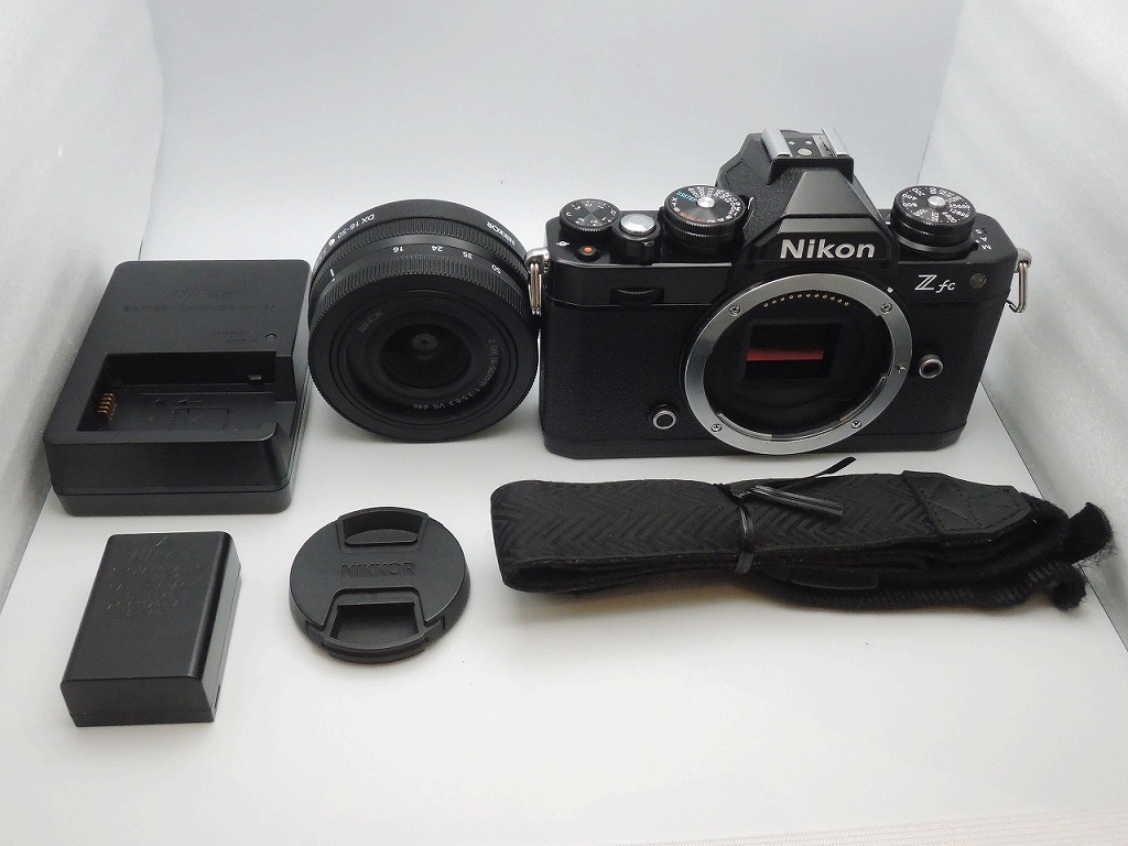 ニコン Nikon 鏡鑑受け答え一眼写真機 水晶体一揃いの道具 APS-C Zfc 【中古】