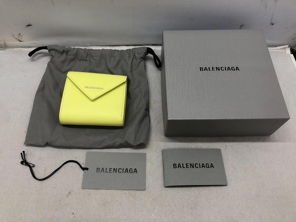 バレンシアガ BALENCIAGA 三つ折り札入れ 391446 【中古】