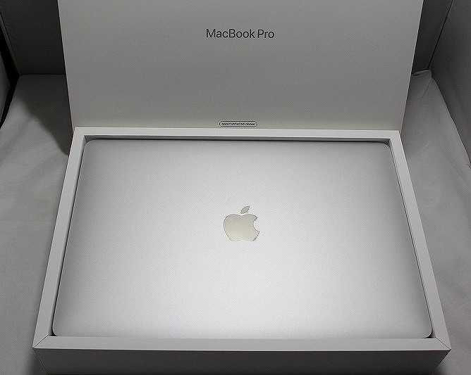 アップル Apple MacBook Pro 整備済み品 FNEP3J/A 【中古】