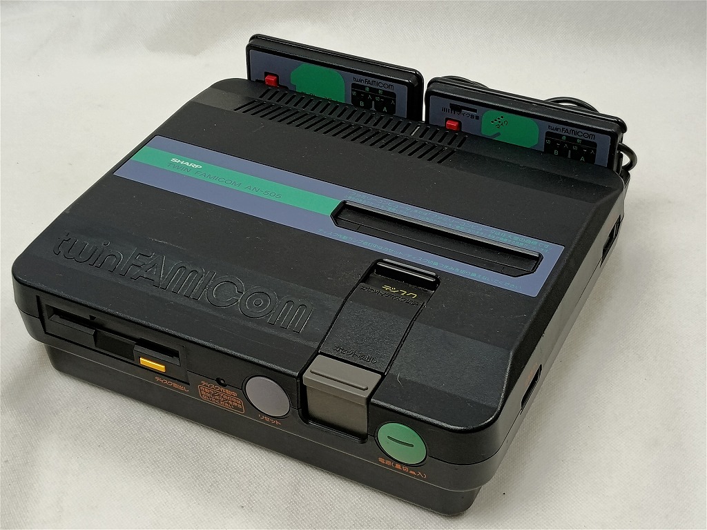 シャープ SHARP ツインファミコン本体 AN-505 【中古】 16,786円