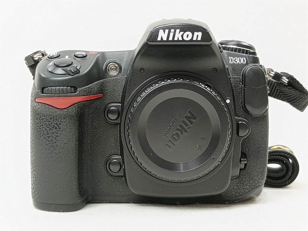 ニコン Nikon デジタル一眼レフカメラ D300 【中古】