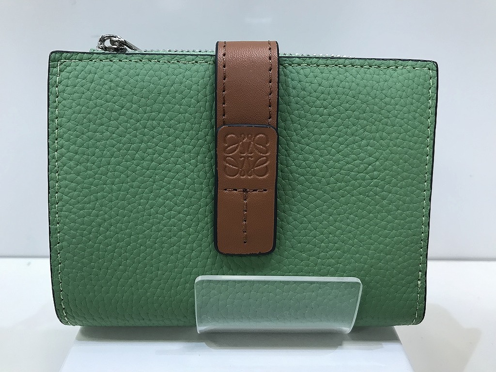 ロエベ LOEWE ロエベ スリムジップ ウォレット 折り紙入れ 緑であること系 【中古】