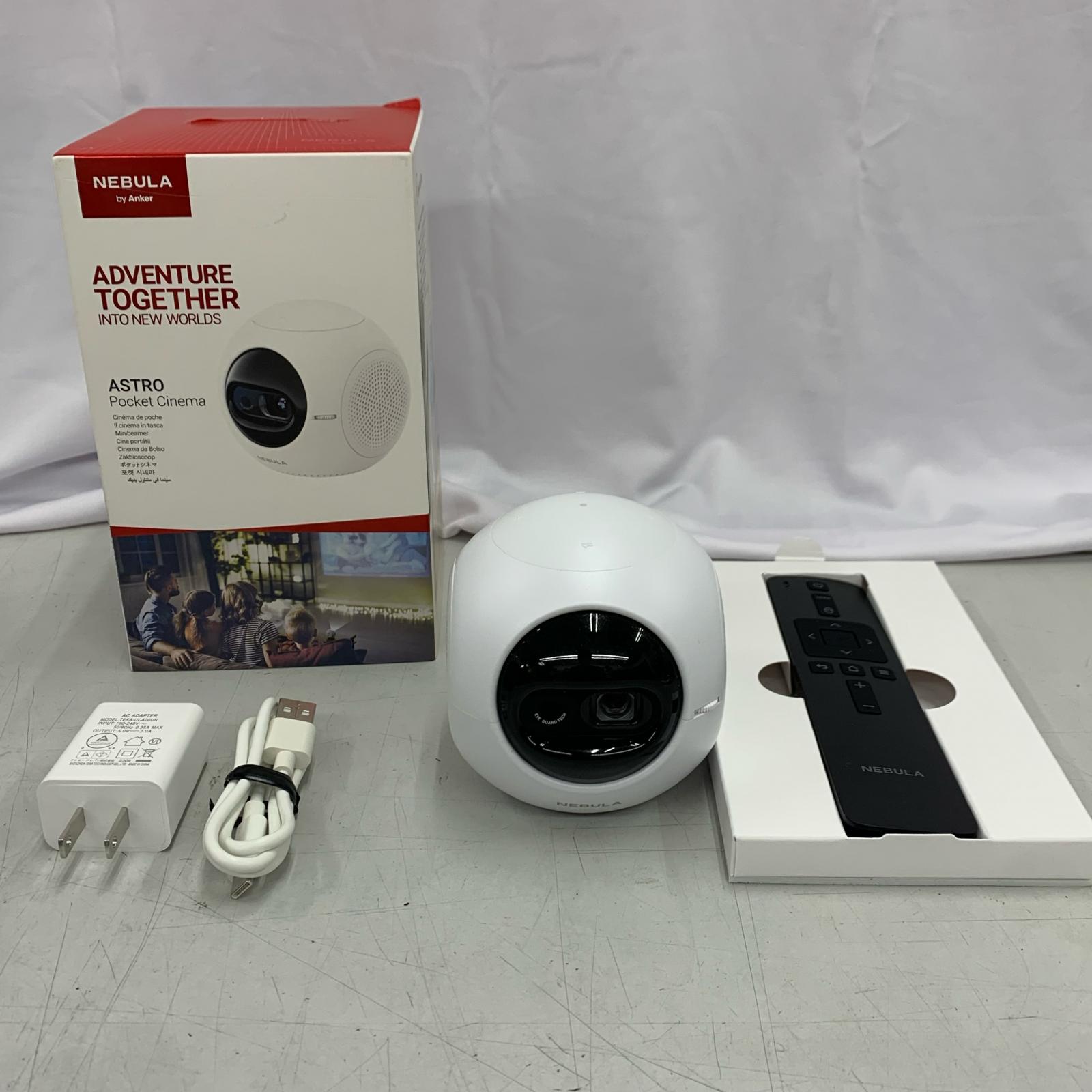 小型移動性映写機 Nebula Astro D2400521【中古】