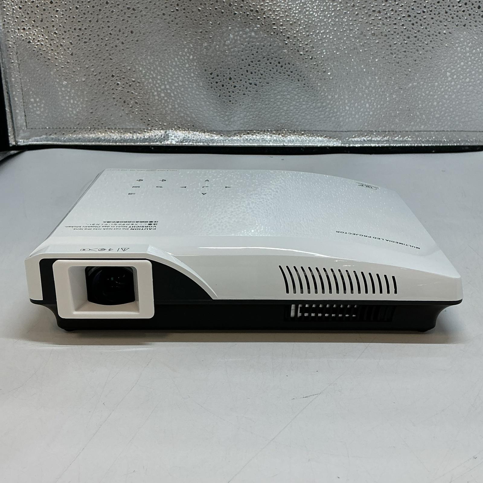 サンワサプライ 映写機 400-PRJ027 白いこと【中古】