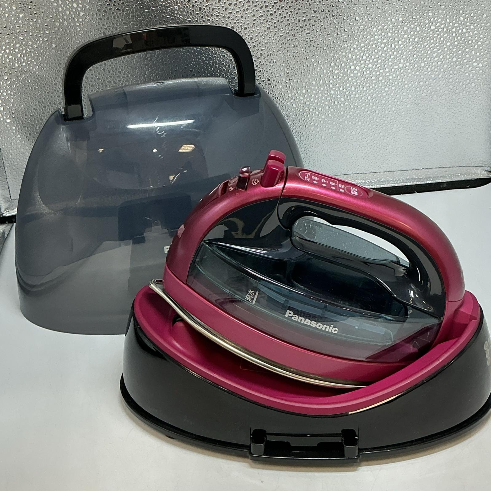 Panasonic コードレススチームアイロン NI-WL707-P 黒いこと【中古】