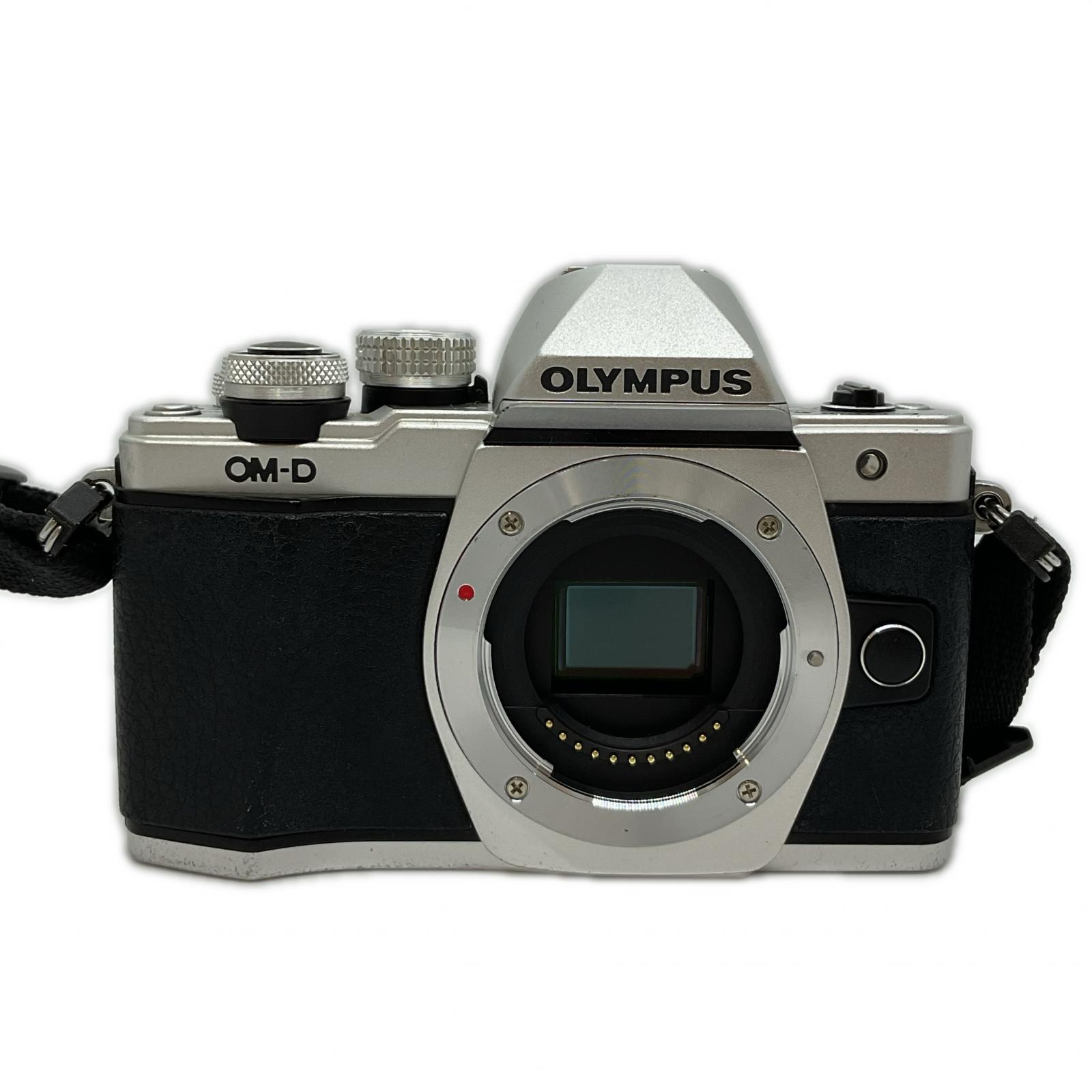 オリンパス OLYMPUS デジタル写真機 OM-D E-M10 Mark II しろがね色【中古】