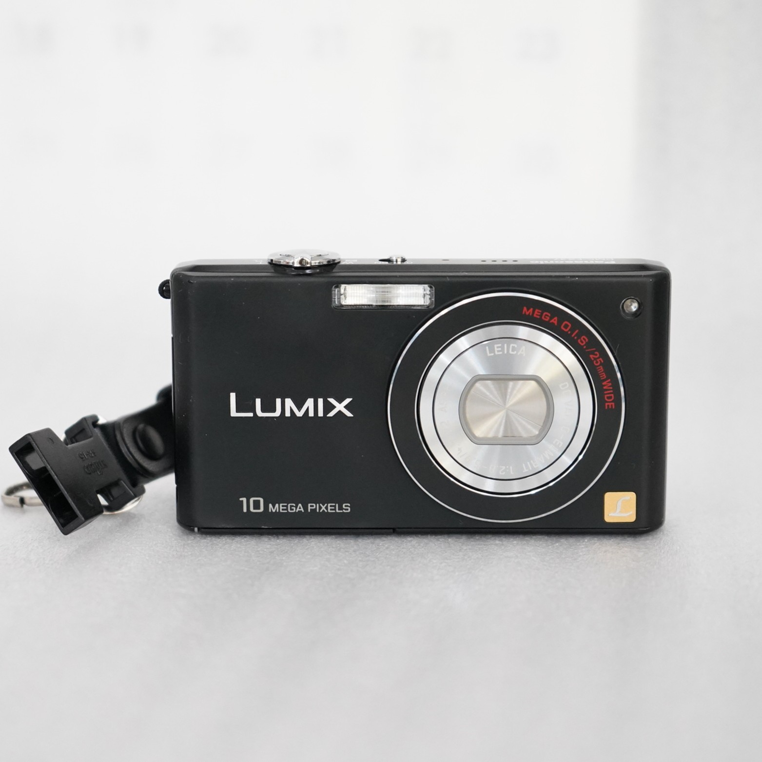 デジタル写真機 Panasonic DMC-FX37 黒いこと【中古】