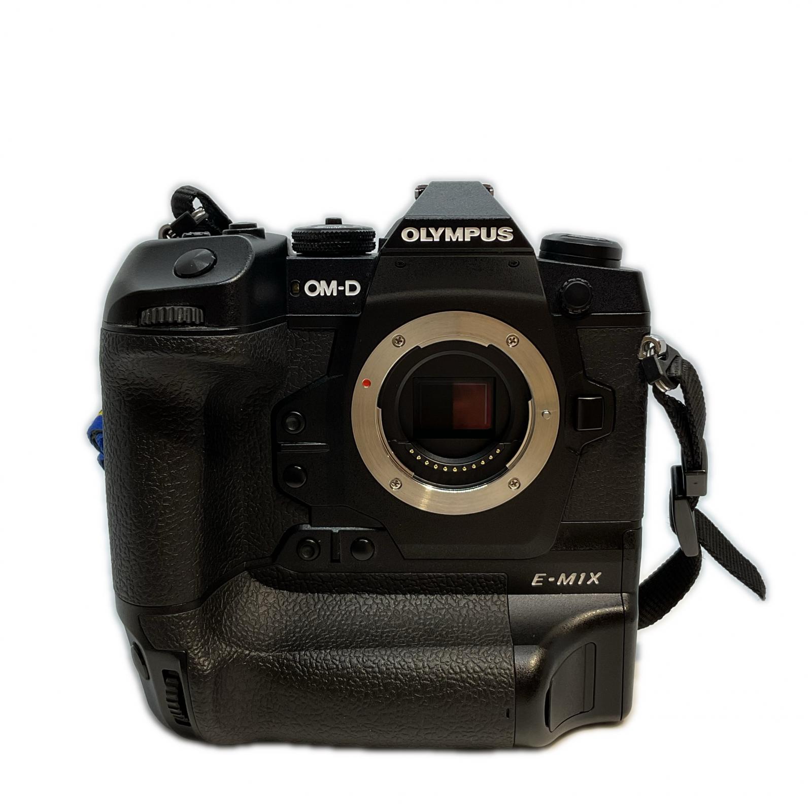 OLYMPUS デジタル一眼写真機 OM-D E-M1X【中古】