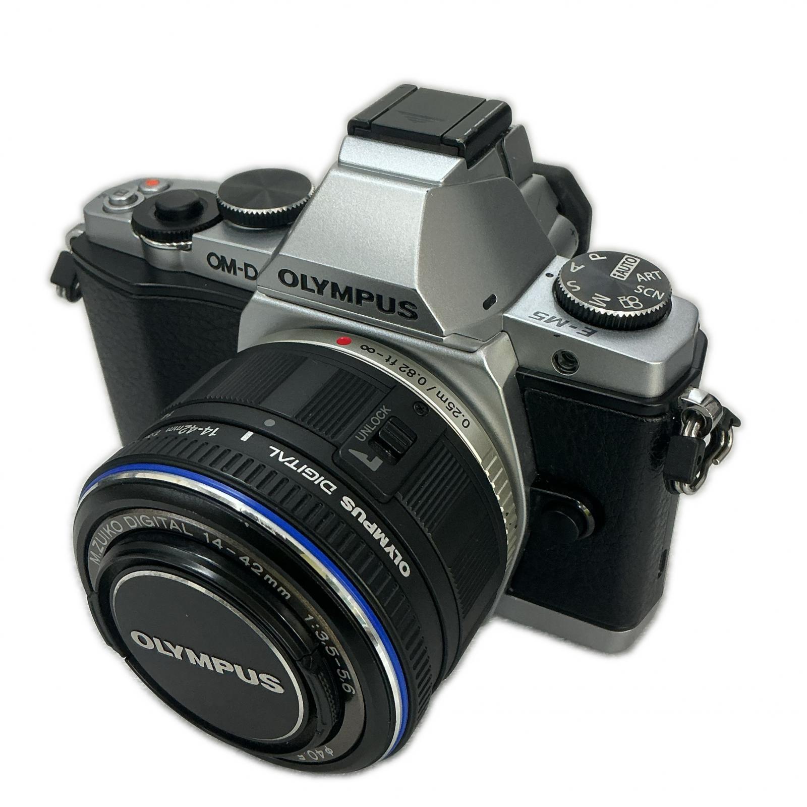 OLYMPUS OLYMPUS 鏡鑑受け答え一眼 OM-D E-M5 しろがね色【中古】