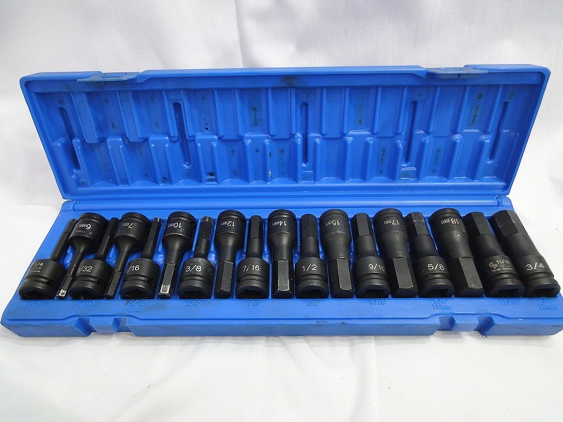 【全品ポイント10倍！要エントリー】【期間限定セール】Grey Pneumatic 1/2 dr.18pc コンボ六角ドライバー sae/メトリックセット 1598HC 【中古】｜ワットマン店