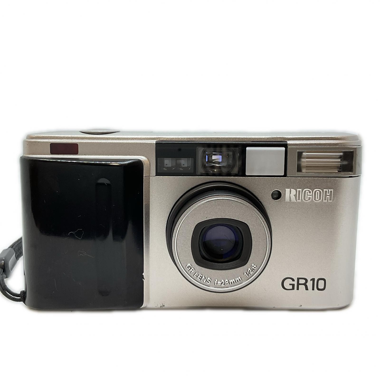 【全品ポイント10倍！要エントリー】RICOH コンパクトフィルムカメラ GR10 シルバー【中古】｜ワットマン店