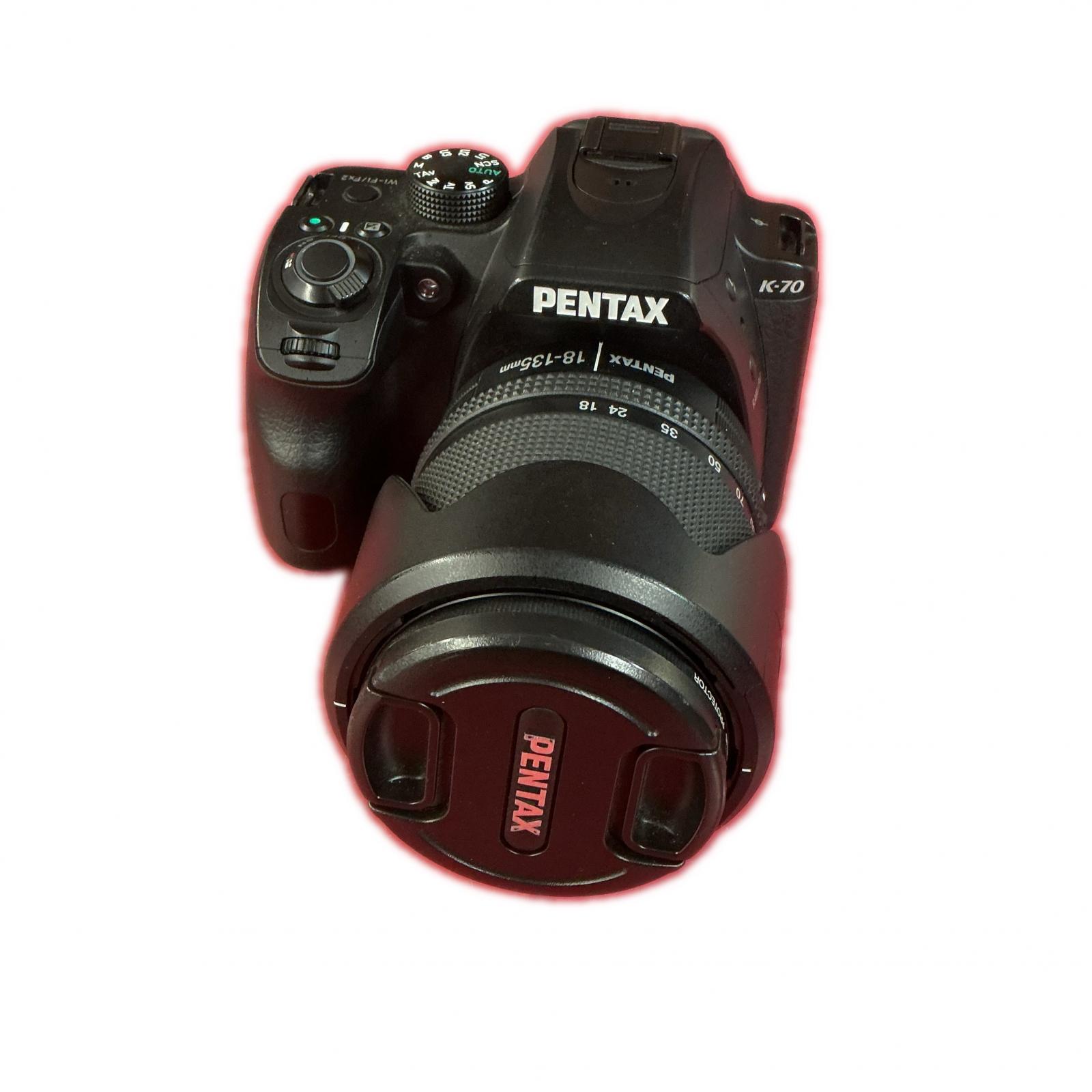 【全品ポイント10倍！要エントリー】RICOH PENTAX デジタル一眼カメラ K-70 18-135WRキット【中古】｜ワットマン店 35,607円