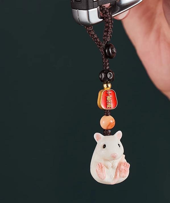 ペンダント ストラップ 中国風 アクセサリー 装飾品 枝角 彫刻 干支 ネズミ 車 キーホルダー ペンダント メンズ ハイエンド ハムスター バッグ ぶら下げ 携帯電話 チェーン ペンダント