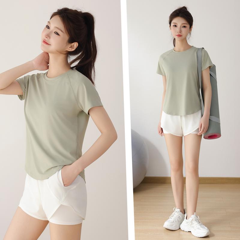レディース フィットネスウェア 夏コーデ 薄手 Tシャツ トップス 半袖 ショートパンツ 無地 通気性 速乾 快適 着心地 ゆったり セットアップ ランニング スポーツ アクティブ デイリー