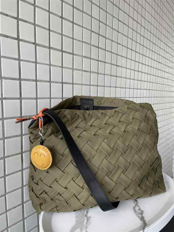 クロス ボディバッグ 小物 おしゃれ コットン パッチワーク レザー ショッピングバッグ ショルダー 大容量 軽量 トートバッグ 通勤用 織り バッグ｜way-ugo