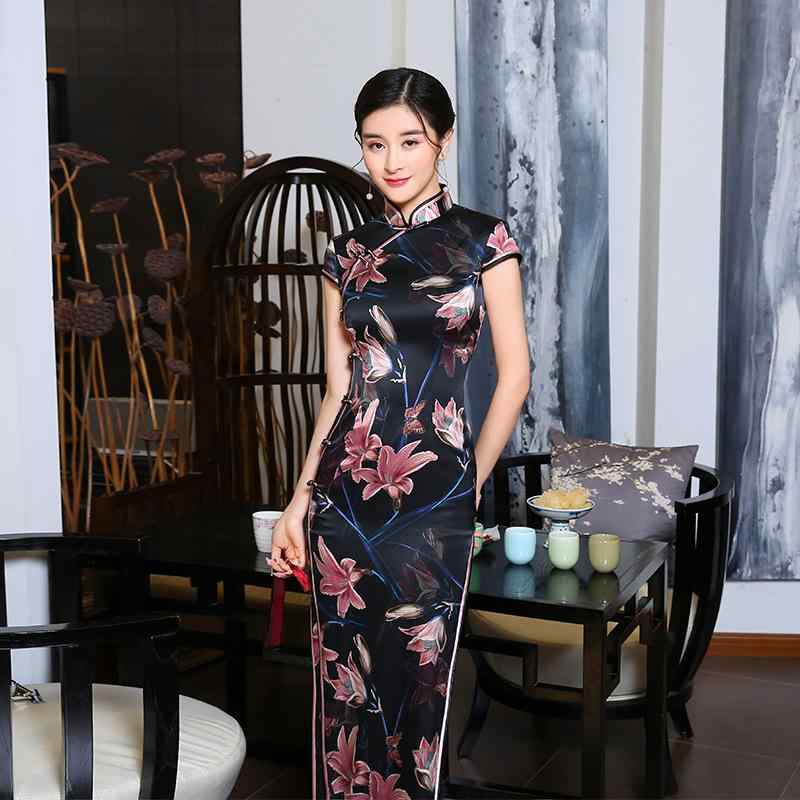 瀬戸もの御召しもの レディース 春夏 黒いこと 花柄 桑蚕地絹 ロング丈 照明ランプ色合い 曲がった襟 半袖 細長い切口入り口・入口 組みかえる版 中華風 衣装 御膳上等感 レトロ 古典的