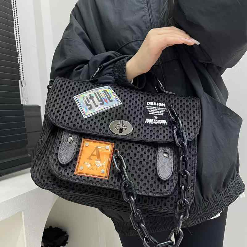 バッグ レディース ハンドバッグ ショルダーバッグ メッシュ 切り替え アップリケ ナイロン ブラック 軽量 スクエア型 おしゃれ 個性的 普段使い デイリーユース 万能