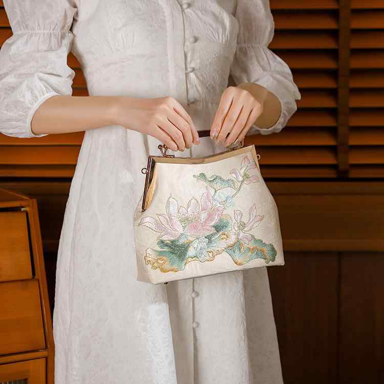 ハンドバッグ 繊細な刺繍 中国風 チャイナドレス 宴会 漢服 手提げ鞄 ホワイト クラッチ ポリエステル 横型 スクエア パーティー 結婚式 フォーマル 普段使い デイリー 春夏