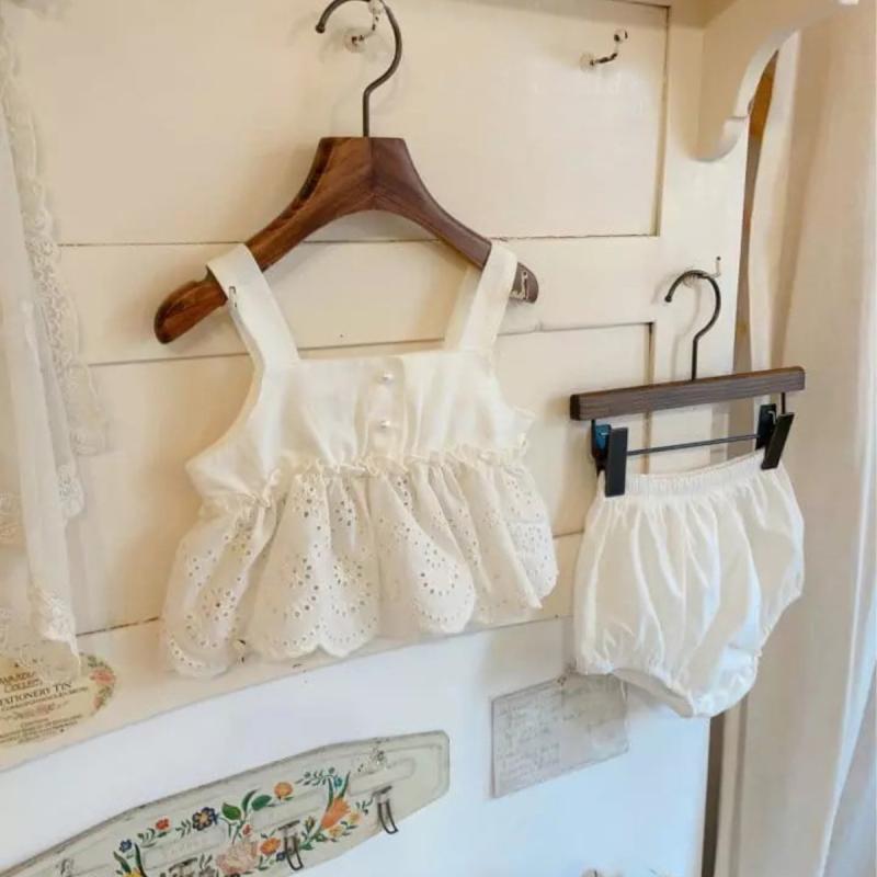 ベビー服 女の子 春夏 綿 薄手 切り替え 刺繍 花柄 キャミソールワンピース ショートパンツ プリンセス風 かわいい アイボリー 上下セット お出かけ 普段使い
