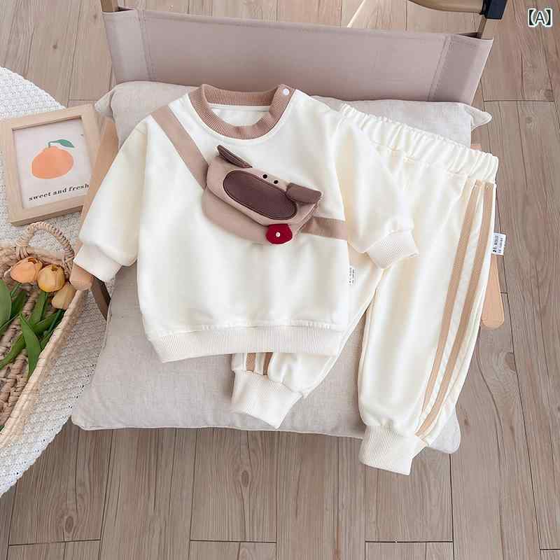 ベビー服 男の子 セットアップ 2点セット 長袖スウェット 長ズボン 春秋 お出かけ 普段使い カジュアル 綿 ニット 柔らかい プルオーバー フードなし キャラクター柄 アイボリー