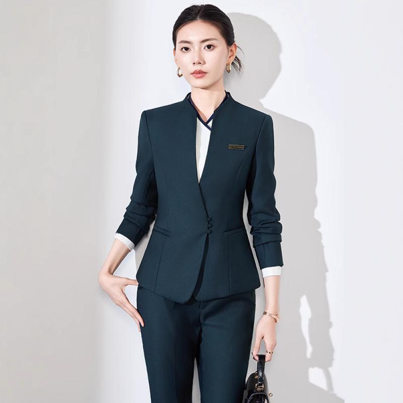 レディース スーツ セットアップ ブルー ジャケット パンツ ビジネス オフィス 通勤 事務服 ホテル 受付 宝飾店 サービス業 接客 職場 正装 フォーマル エレガント 上品 きれいめ ポリエステル 秋冬
