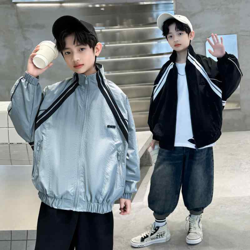 ジャケット キッズ 男児 ジュニア 春物 ジップアップ ドローストリング 個性派 カジュアル おしゃれ トレンド ウィンドブレーカー ブルゾン ジャンパー 通学 普段使い アウトドア ポリエステル 綿裏地 ブラック グレー