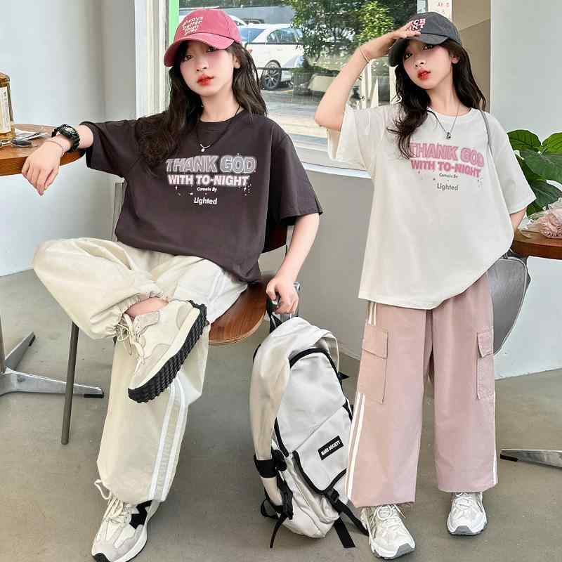 子供服 女の子 セットアップ 夏 半袖 Tシャツ ロゴプリント カーゴパンツ 2点セット 綿 薄手 柔らかい スポーツカジュアル 韓国ファッション 普段使い おしゃれ かわいい 小学生 中高生 ピンク グリーン 上下セット