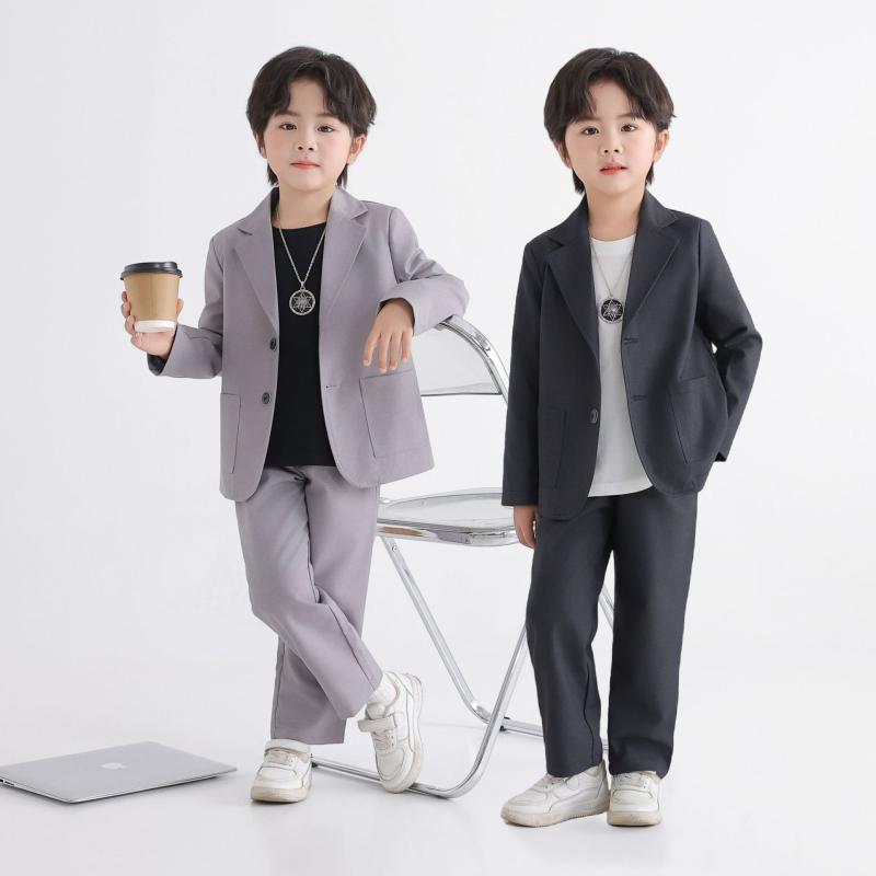 フォーマルスーツ 男の子 キッズ 春夏秋 カジュアル セットアップ 韓国風 おしゃれ かっこいい ジャケット パンツ ポリエステル シングルボタン 柔らかい 発表会 演奏会 結婚式 入学式 卒業式 七五三 グレー