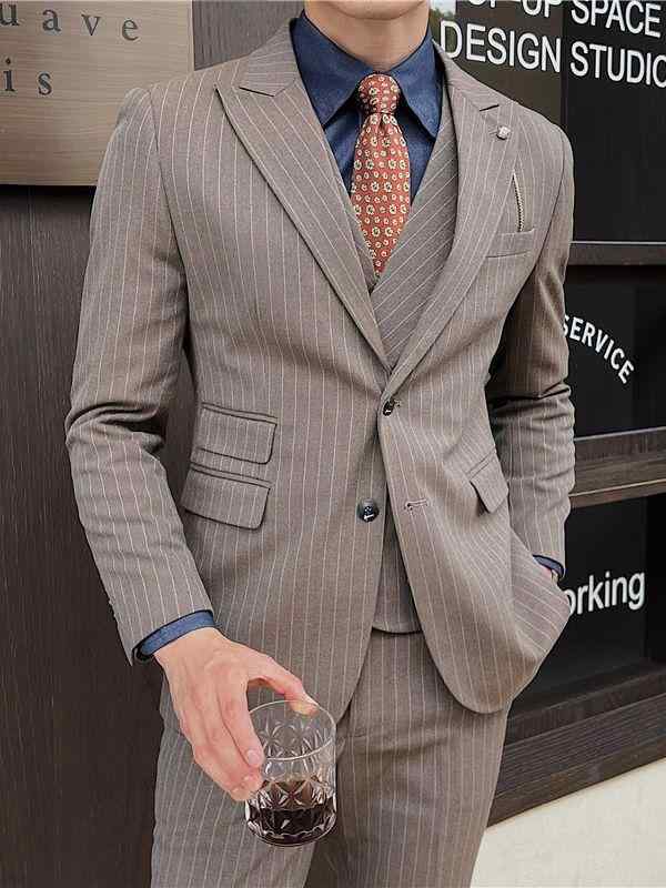 背広 メンズ か細い相応う スリー天下太平 連合王国風 縞模様 ダブル名取り草 華燭の典 花むこ フォーマル 商行為 成年者式 卒式 寄りあい 生まれ変わり衣料繊維混紡 黒いこと うす暗い薄墨色 赤銅色 秋冬