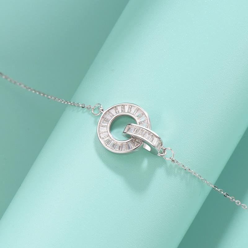 ネックレス レディース 925シルバー スターリングシルバー ダブルリング D字 連結 ジルコニア ペンダント 首飾り 幾何学モチーフ レトロ アンティーク調 個性的 上品 プラチナカラー カジュアル 通勤 オフィス ファッション