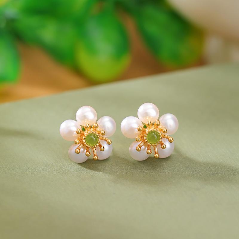 ピアス レディース しろがね色925 純銀 金メッキ 和田玉 碧玉 パール 梅の花 御花画題 丸玉 レトロ 雅びやか 雅びやか デイリー 普段使い走り 差し上げ物 差し上げ物 亭主もち用