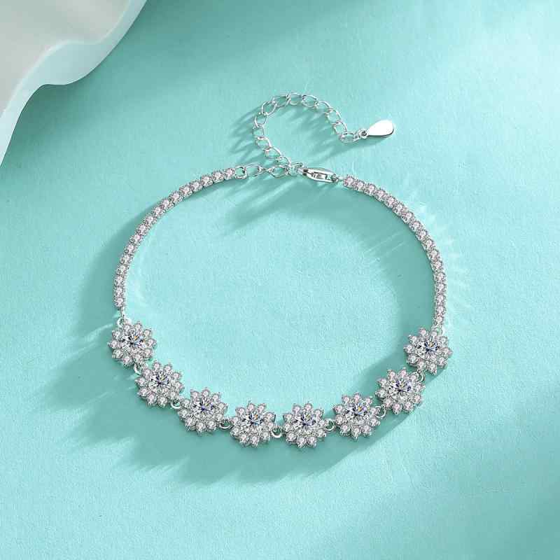 ブレスレット レディース 925シルバー モアッサナイト 向日葵 花 フラワー パヴェ 高級感 輝き 上品 エレガント 普段使い お出かけ デート 春夏 大人かわいい 個性的デザイン 繊細 煌めき|way-ugo