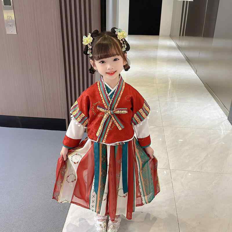 漢服 女の子 キッズ ワンピース ドレス セットアップ 上下セット 秋冬 民族衣装 異国風 エスニック 古代衣装 苗族少女 プリンセス風 シフォン素材 再生繊維 レッド 赤色 柔らかな肌触り 発表会 イベント ハロウィン コスチューム