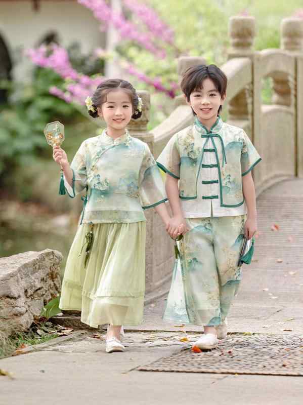 漢服 男の子 女の子 キッズ 春夏 中国風 高級感 モダン 薄手 唐装 伝統衣装 小学生 発表会 ステージ衣装 学園祭 セットアップ